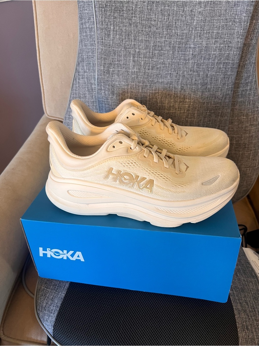 Hoka Women's Athletic Shoes - Cream 9.5 WIDE